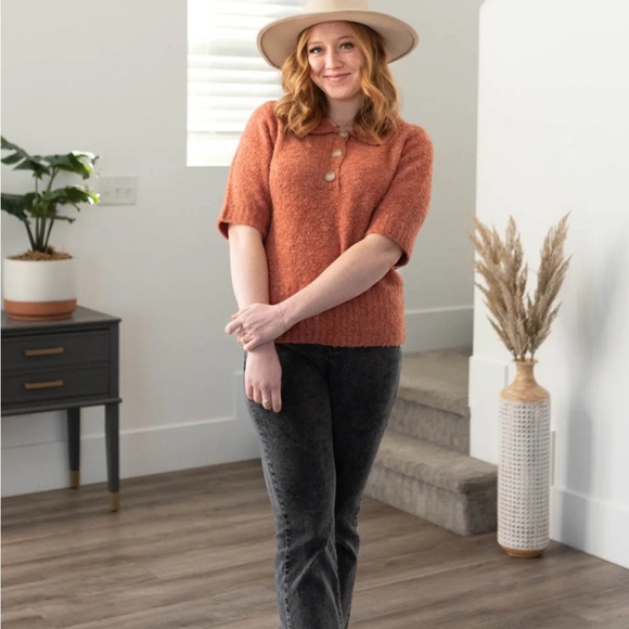 POLAGRAM sweater, terracotta, size Large, soft fuzzy knit. Collared and buttons. - Picture 3 of 9